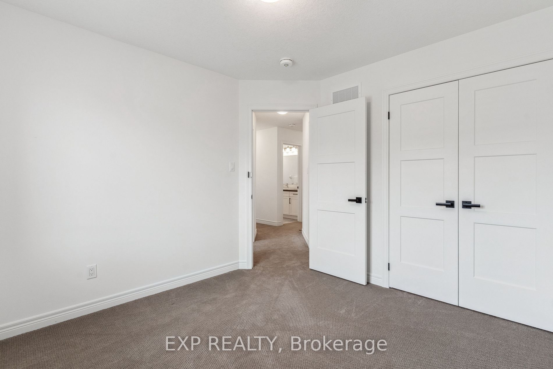 113 Plewes Dr