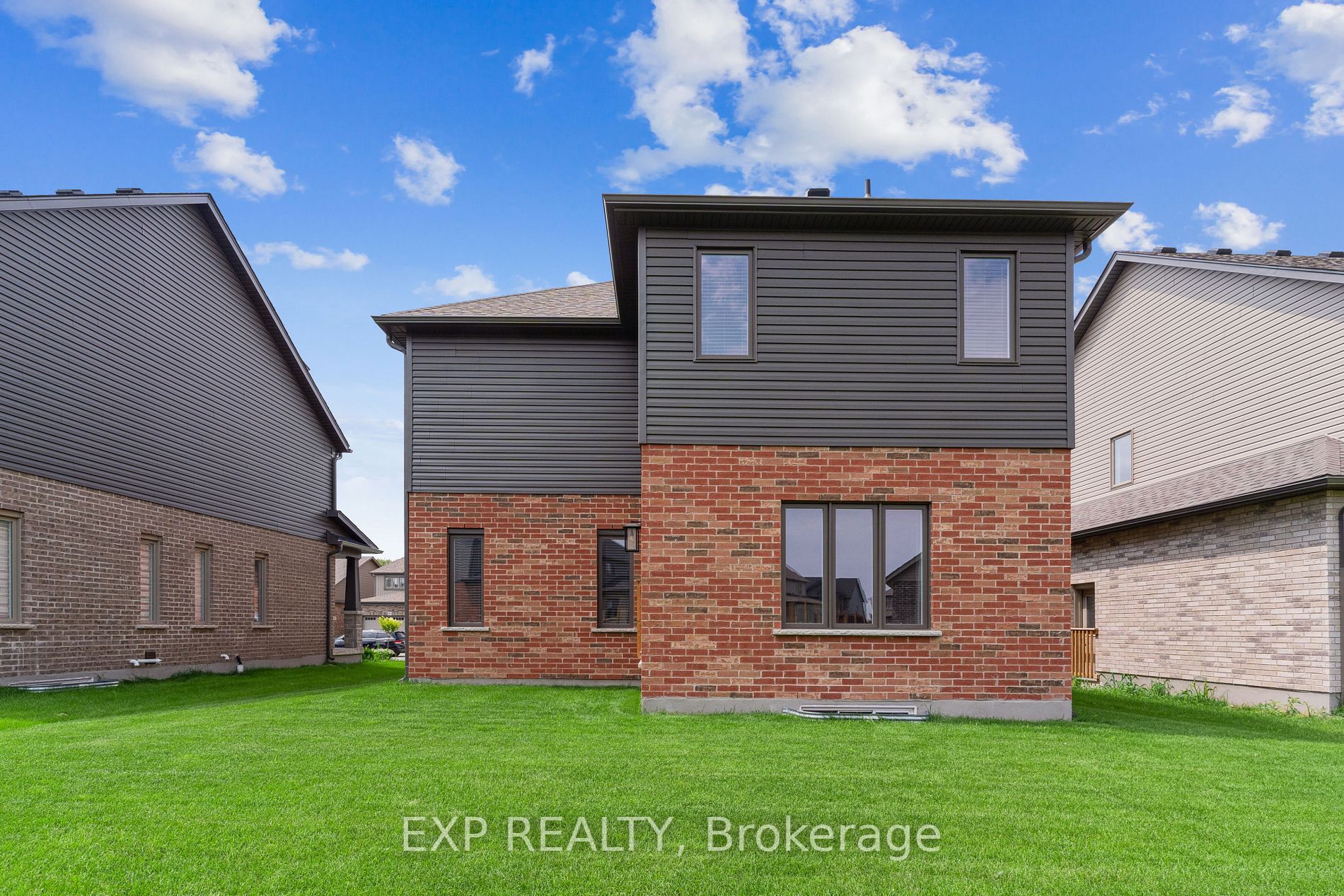 113 Plewes Dr