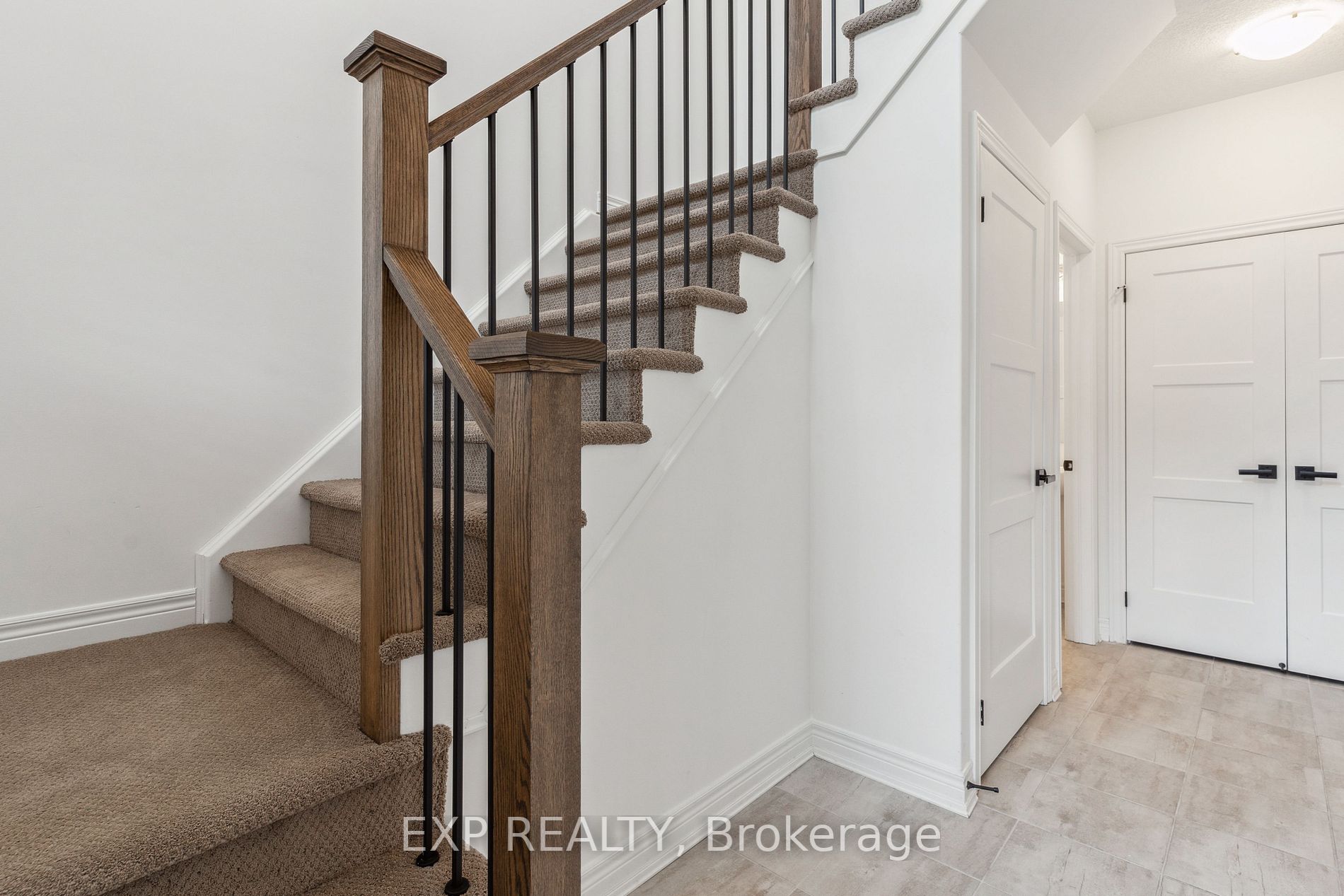 113 Plewes Dr