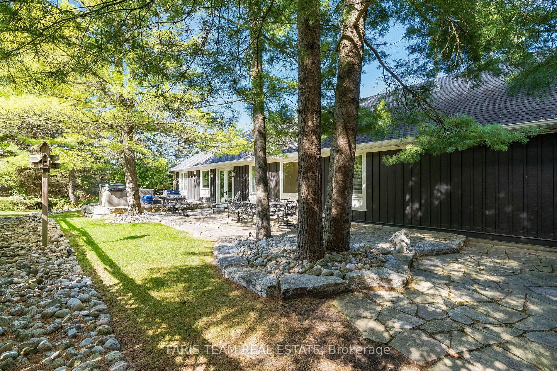 62 Wasaga Sands Dr