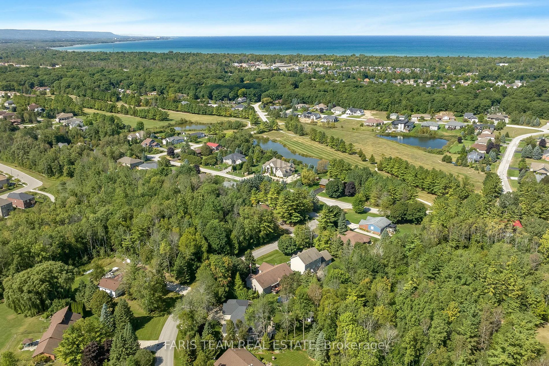 62 Wasaga Sands Dr