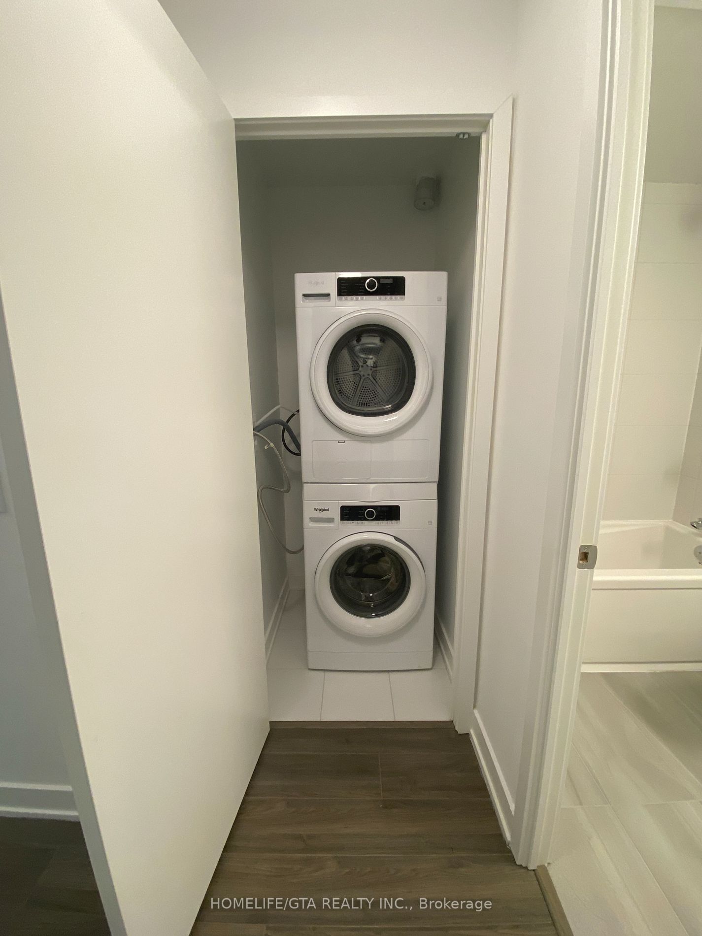 681 Yonge Street, #229
