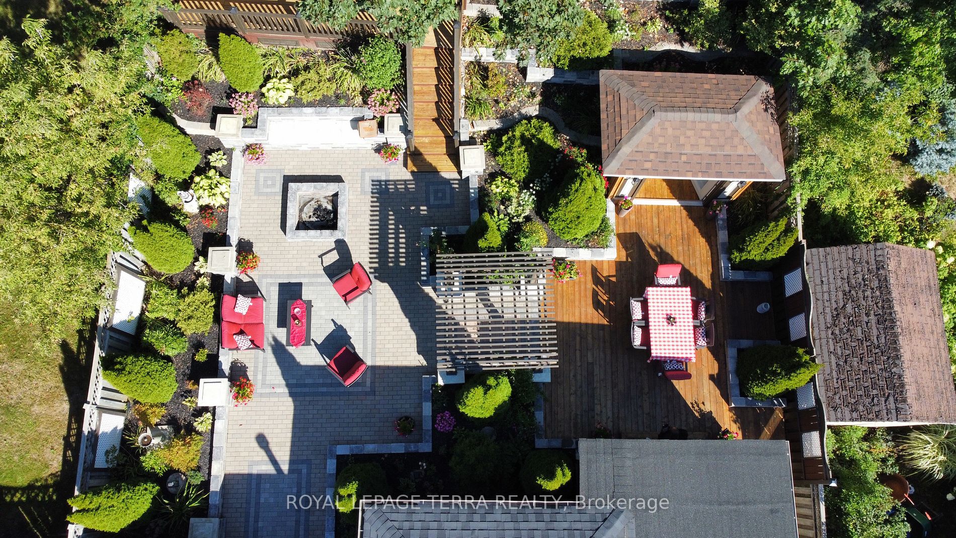 274 Edgehill Dr S