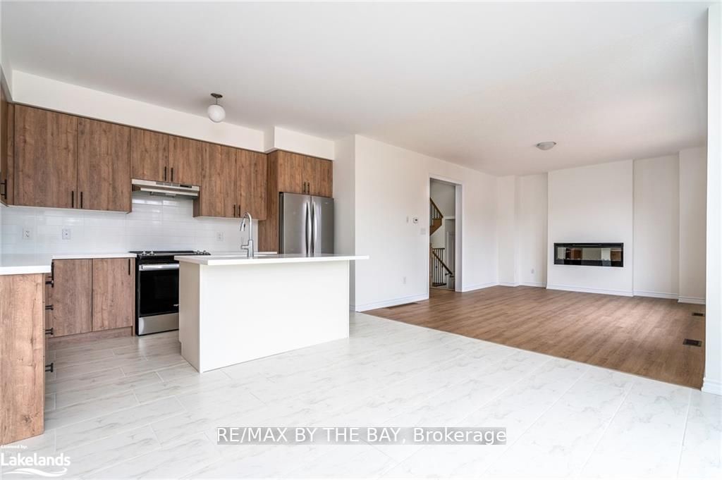 24 Simona Ave