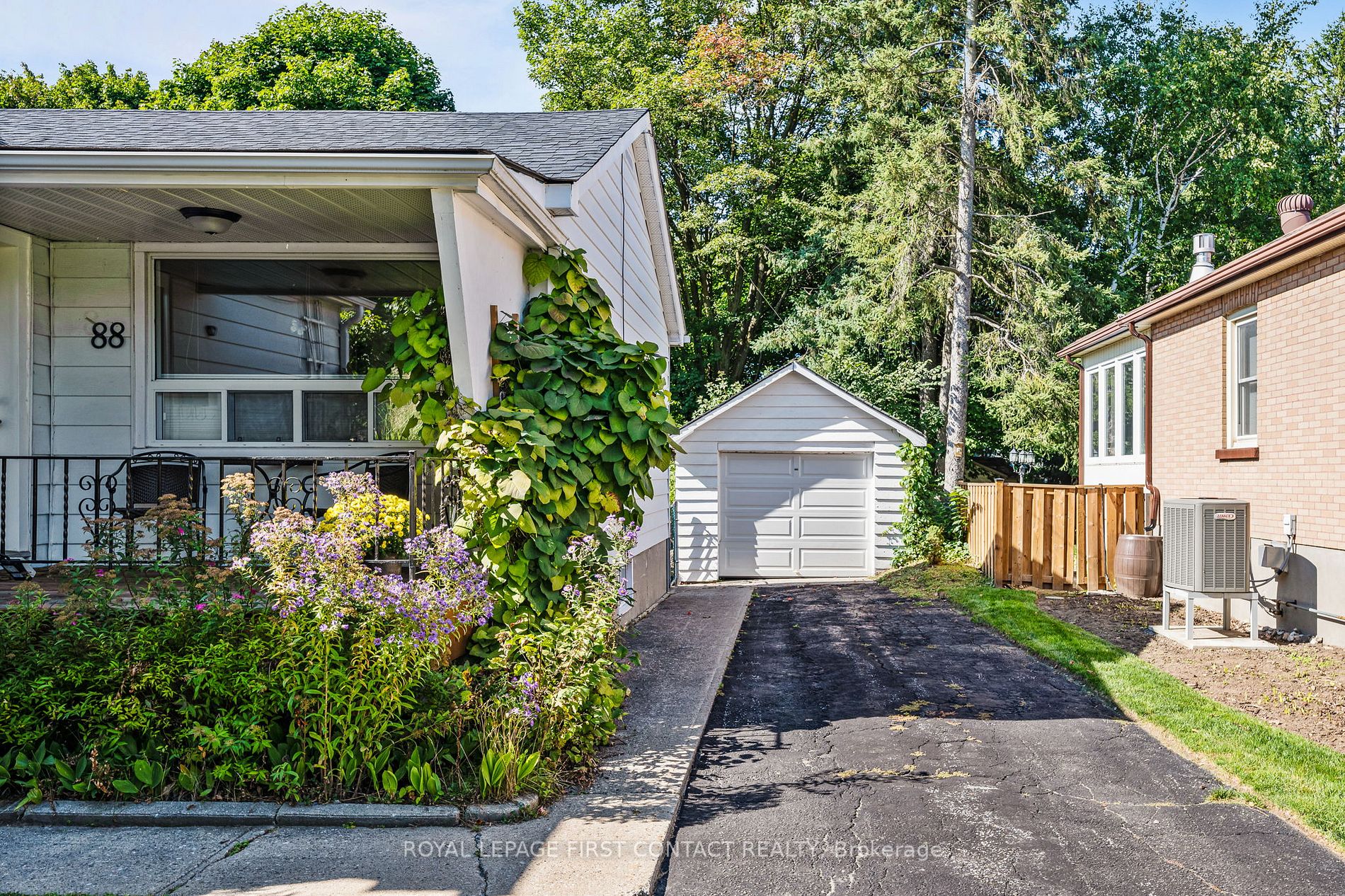 88 Eugenia St