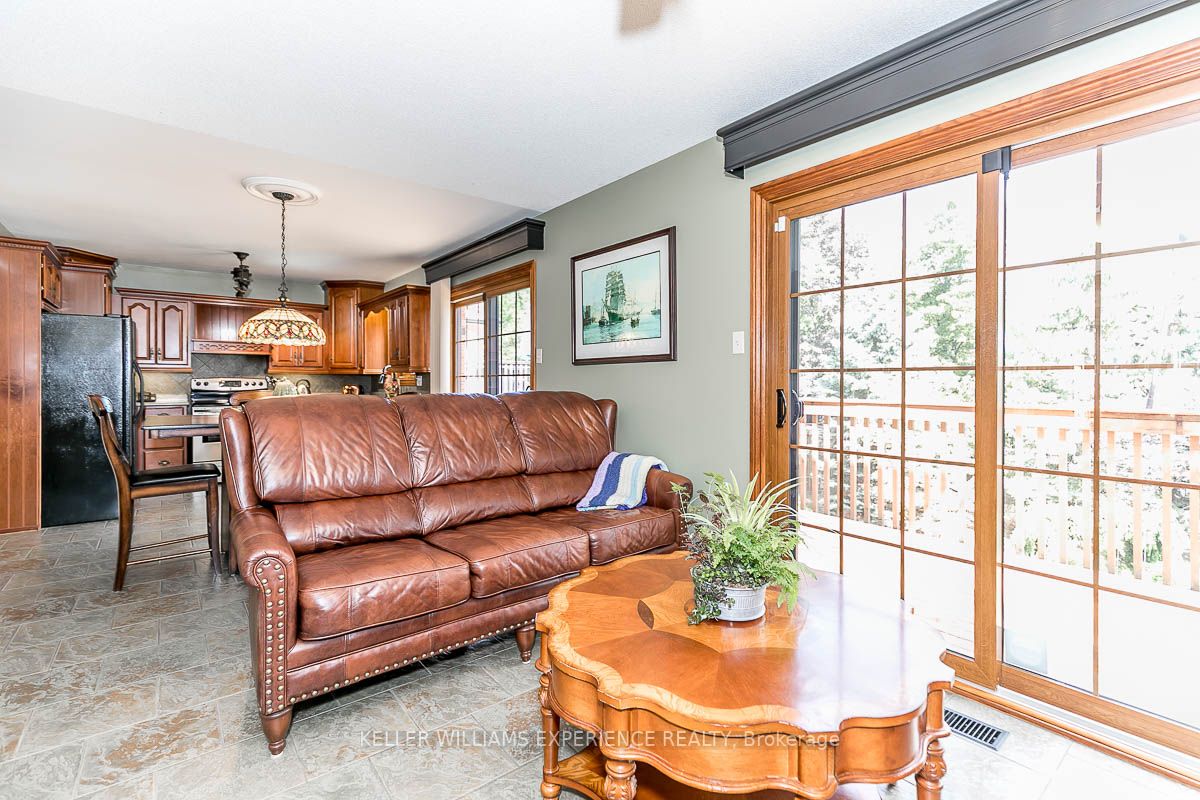 9 Layton Cres