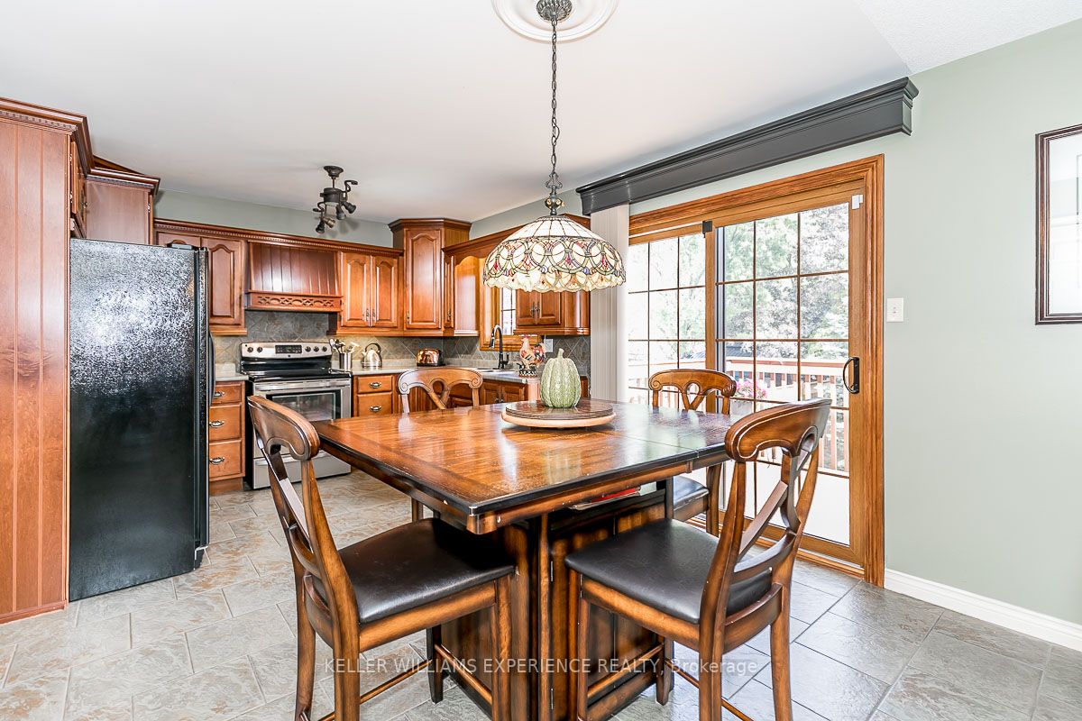 9 Layton Cres