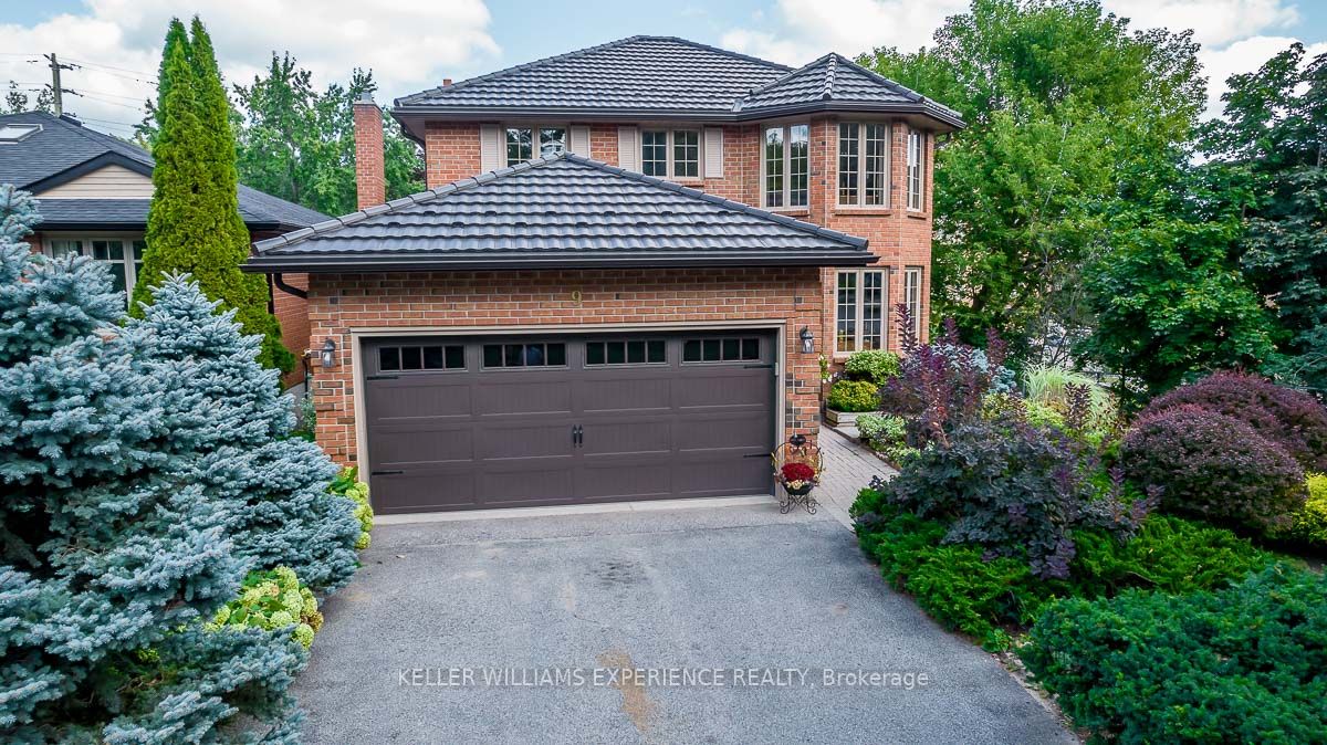 9 Layton Cres