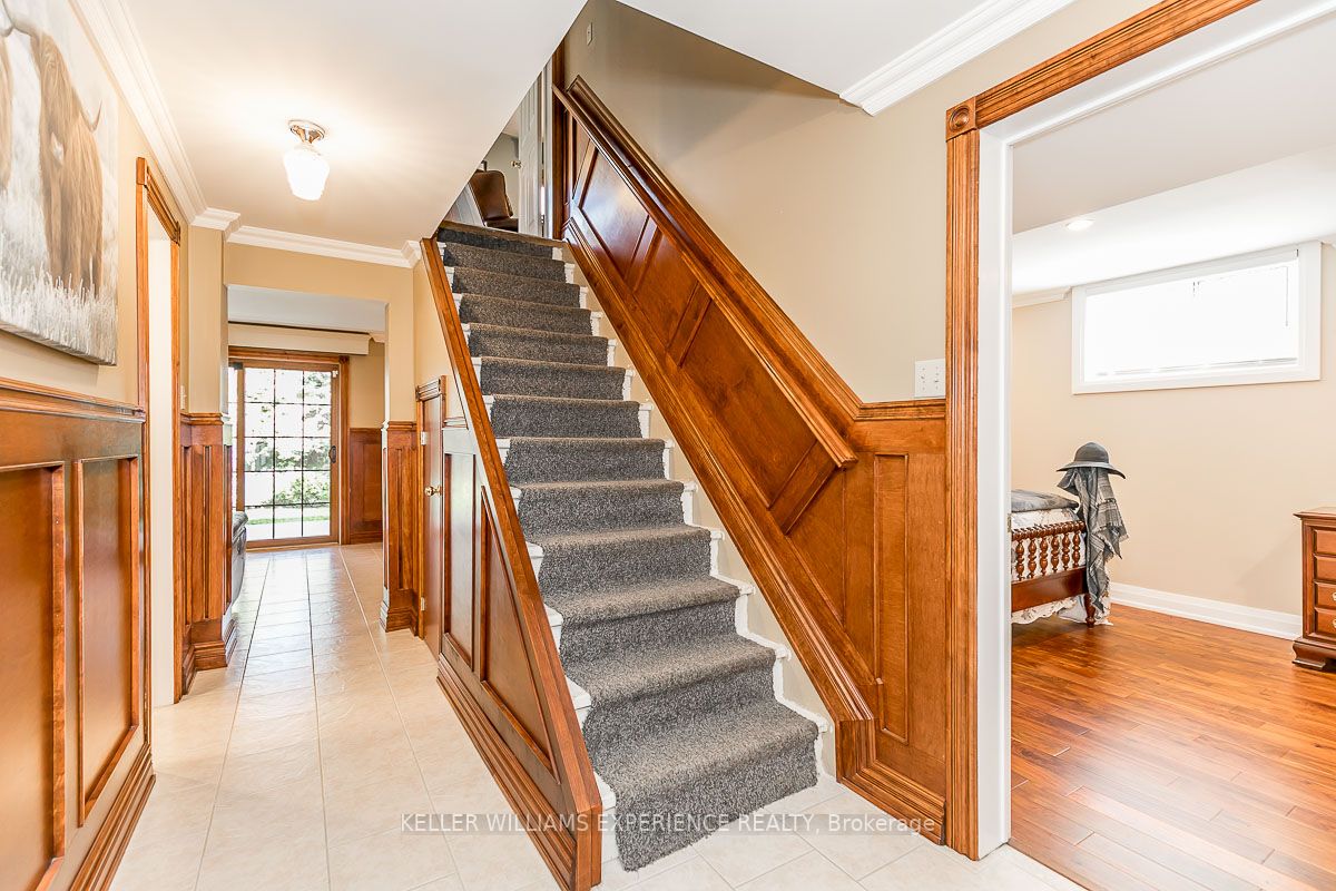 9 Layton Cres