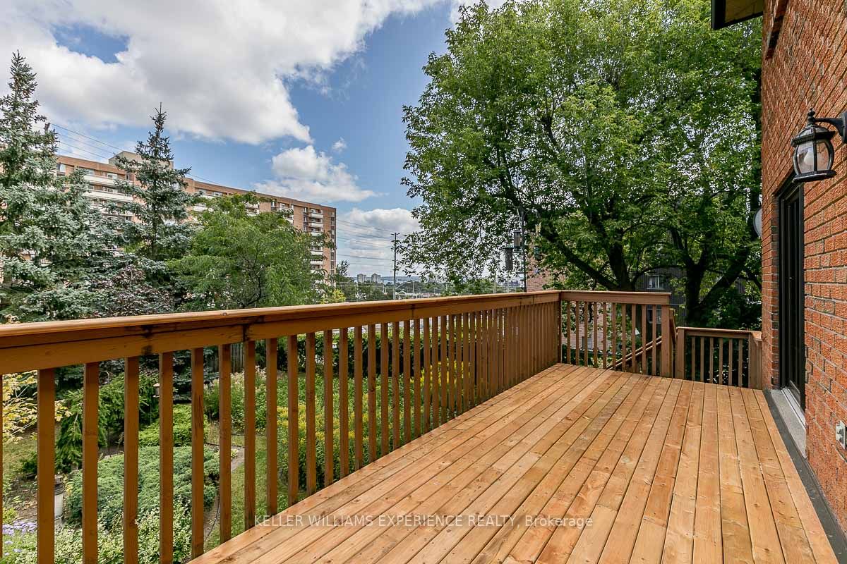 9 Layton Cres