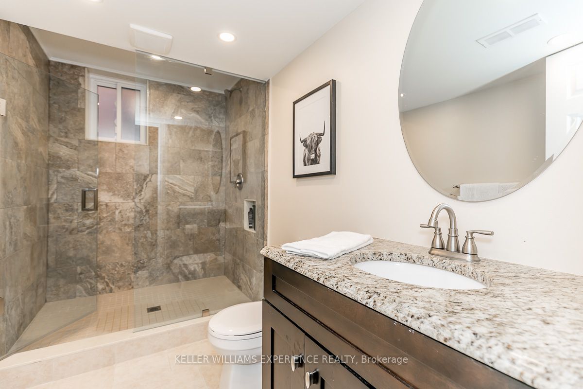 9 Layton Cres