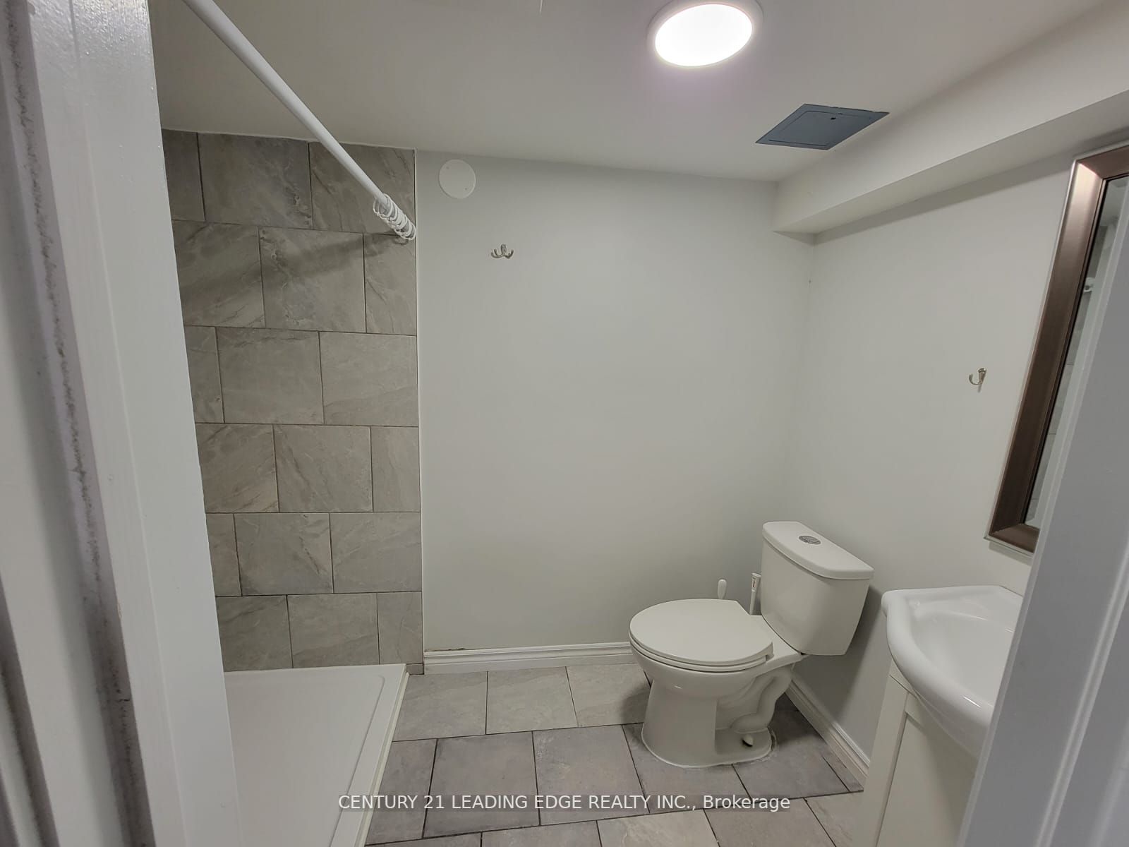 206 Innisfil St, #Bsmt