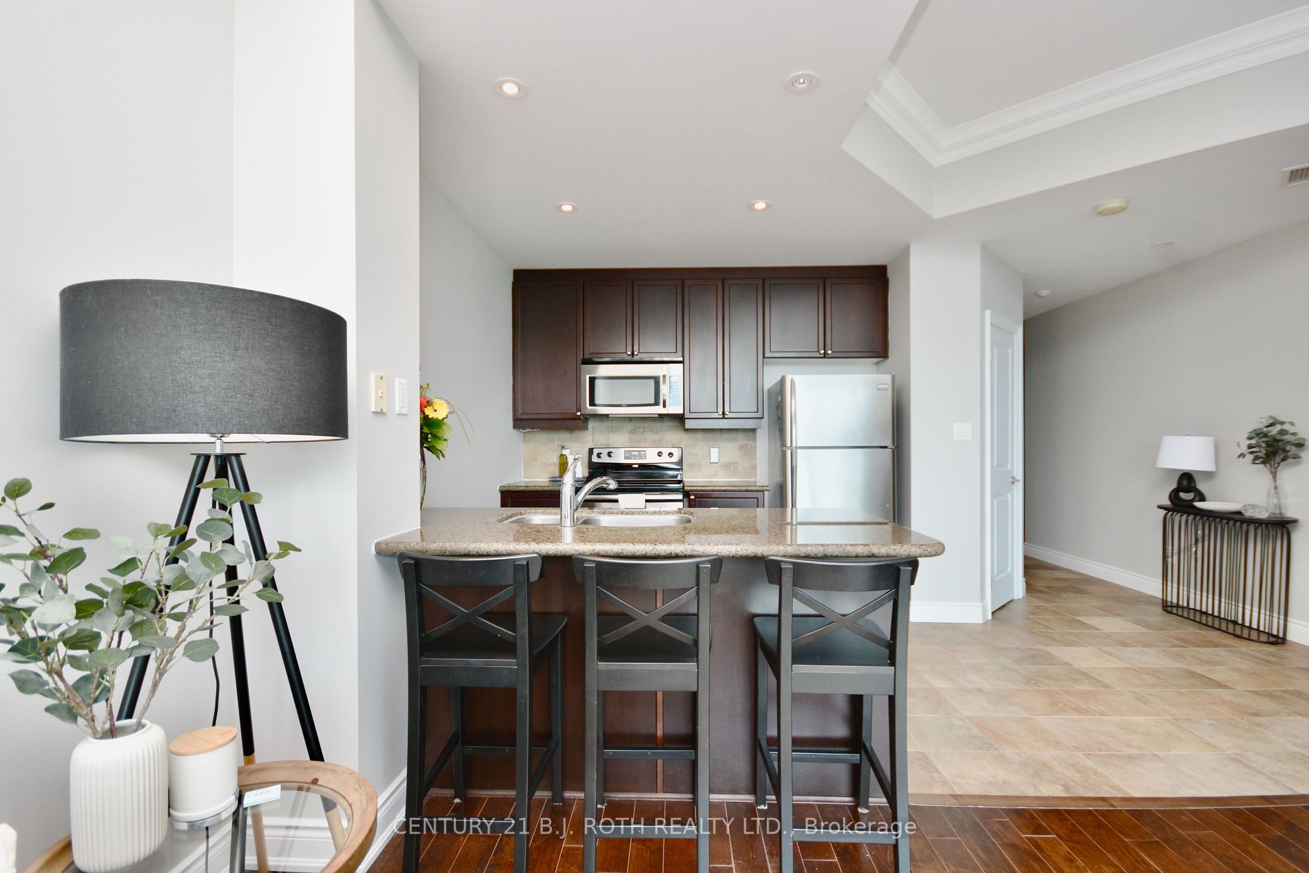 37 Ellen St, #Ph11