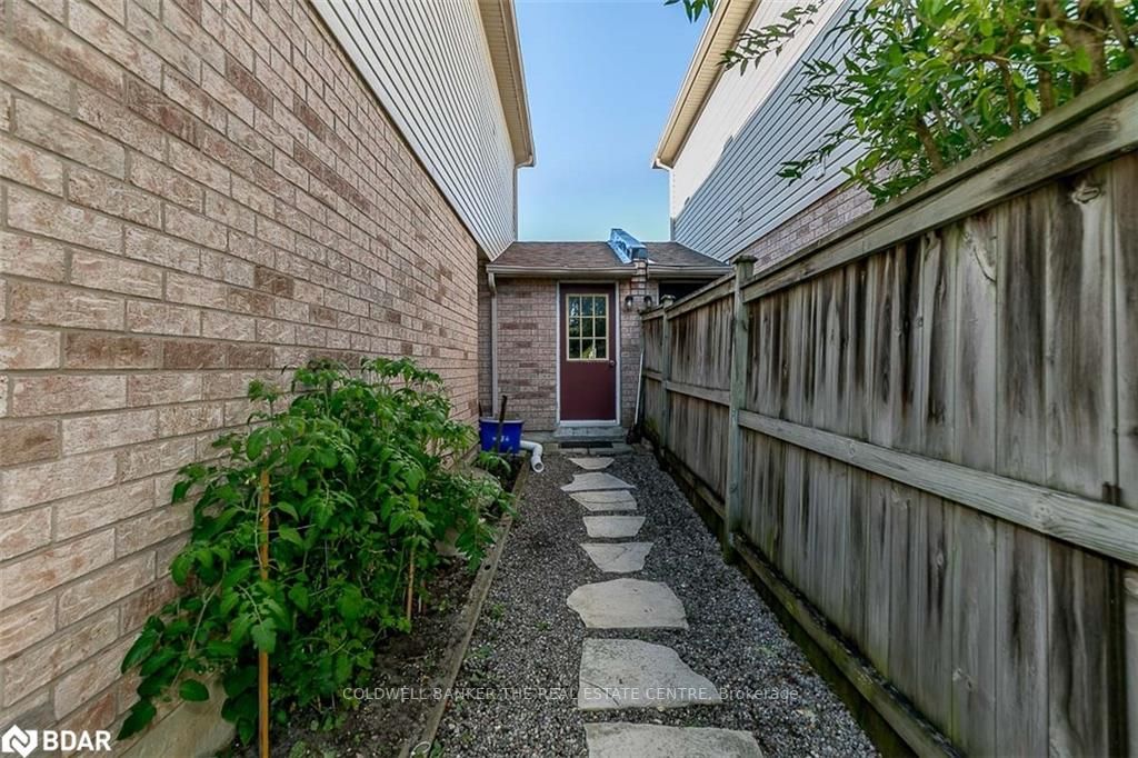 67 Pringle Dr