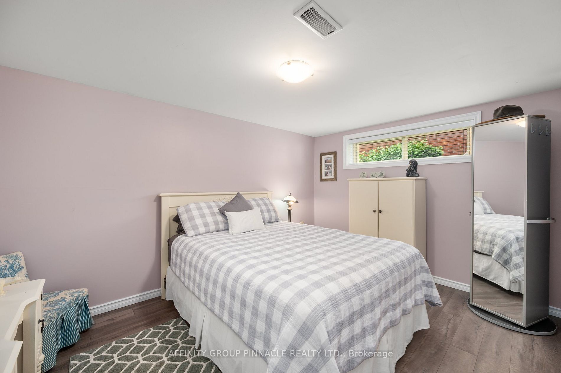 59 Oakley Park Sq