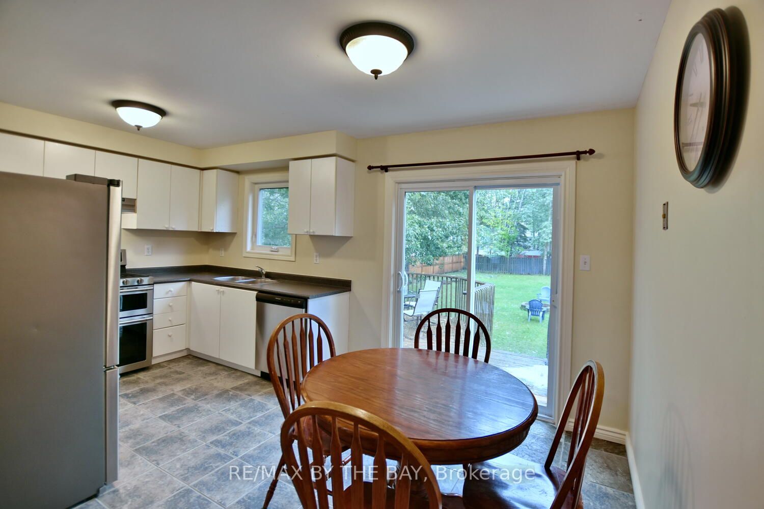 83 Royal Beech Dr