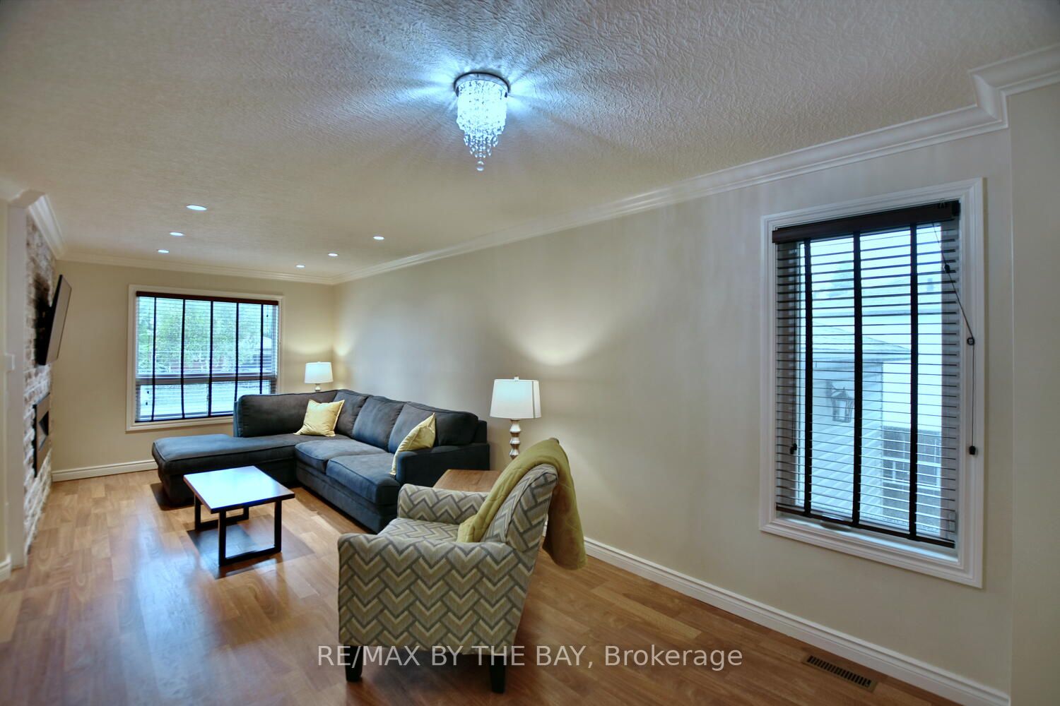 83 Royal Beech Dr