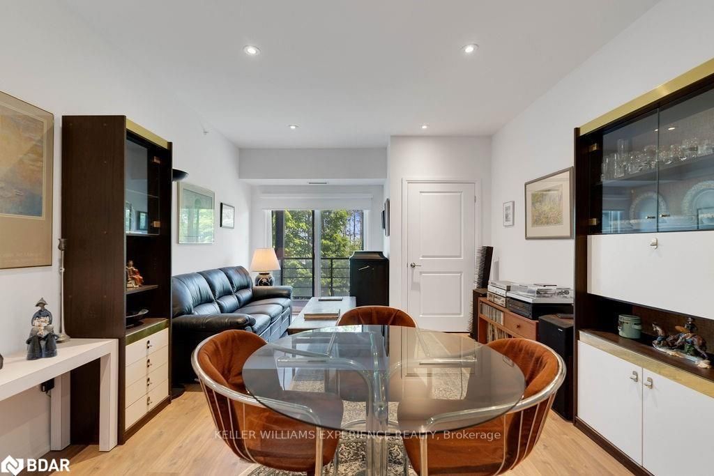 300 Essa Rd, #204