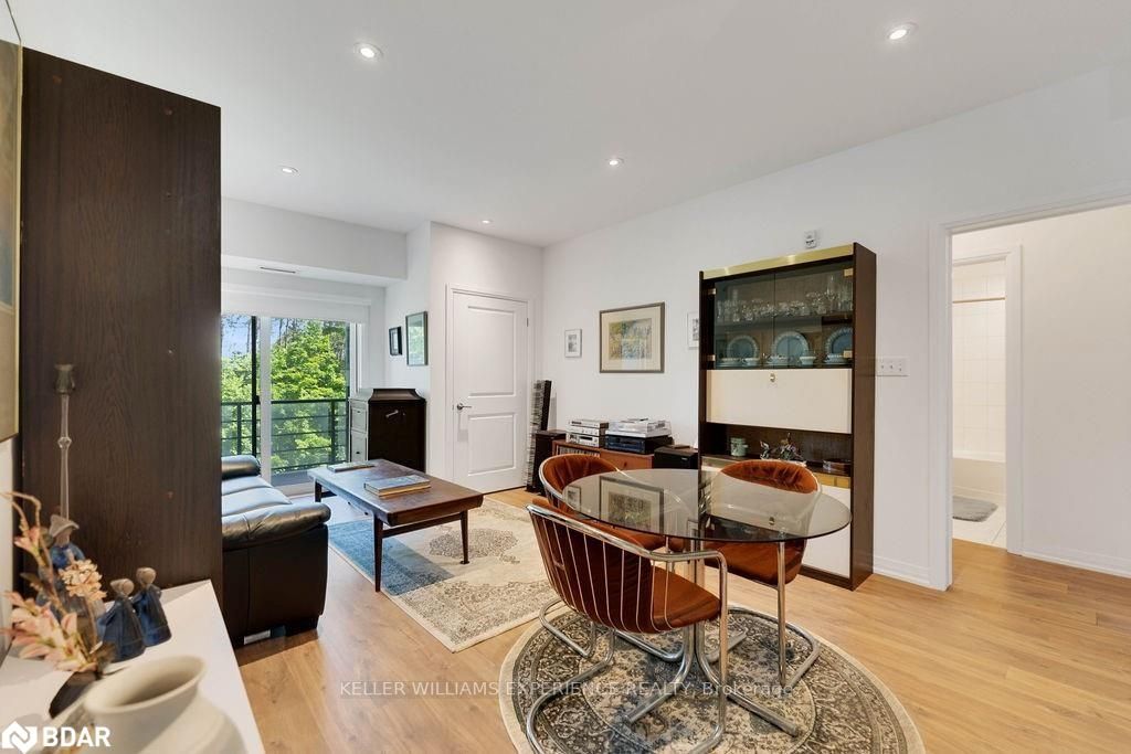 300 Essa Rd, #204
