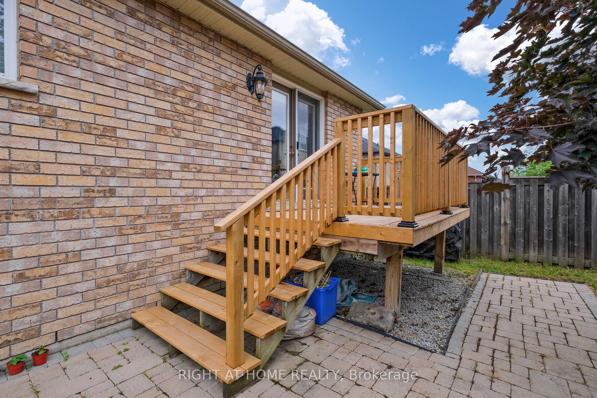 26 Empire Dr