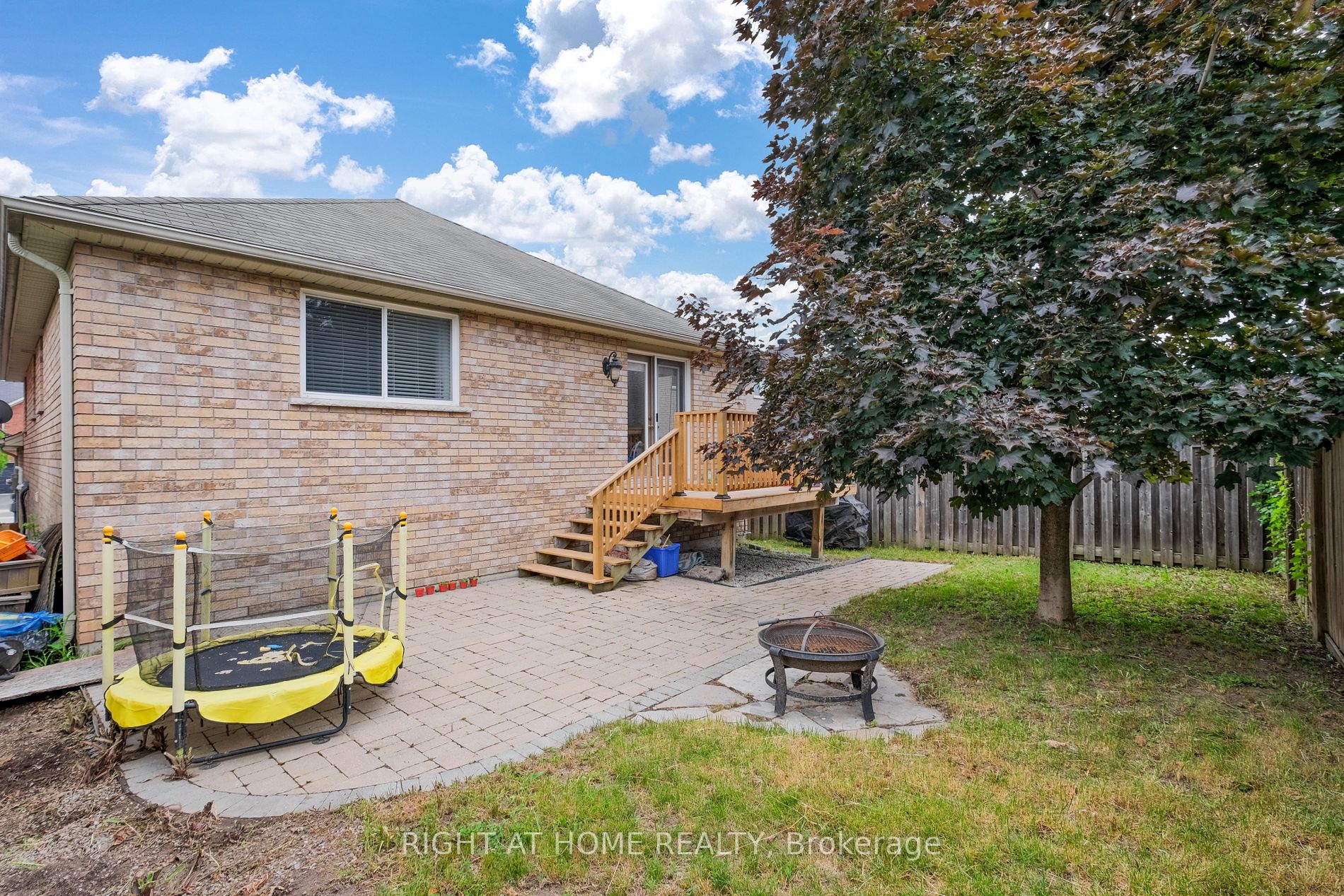 26 Empire Dr