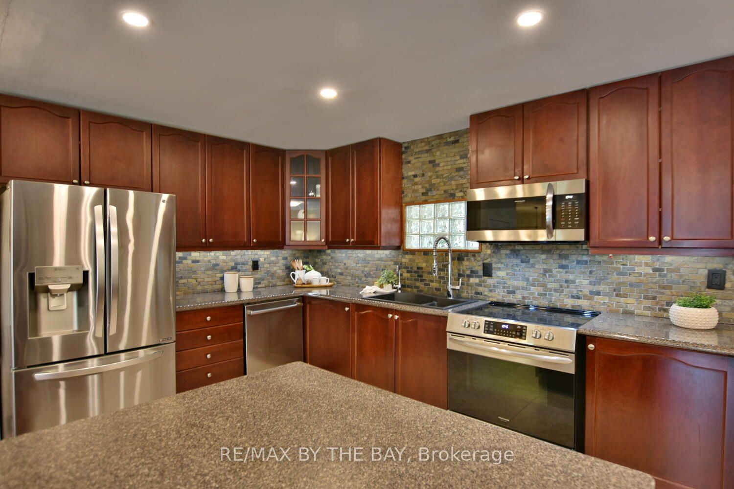138 Evergreen Ave