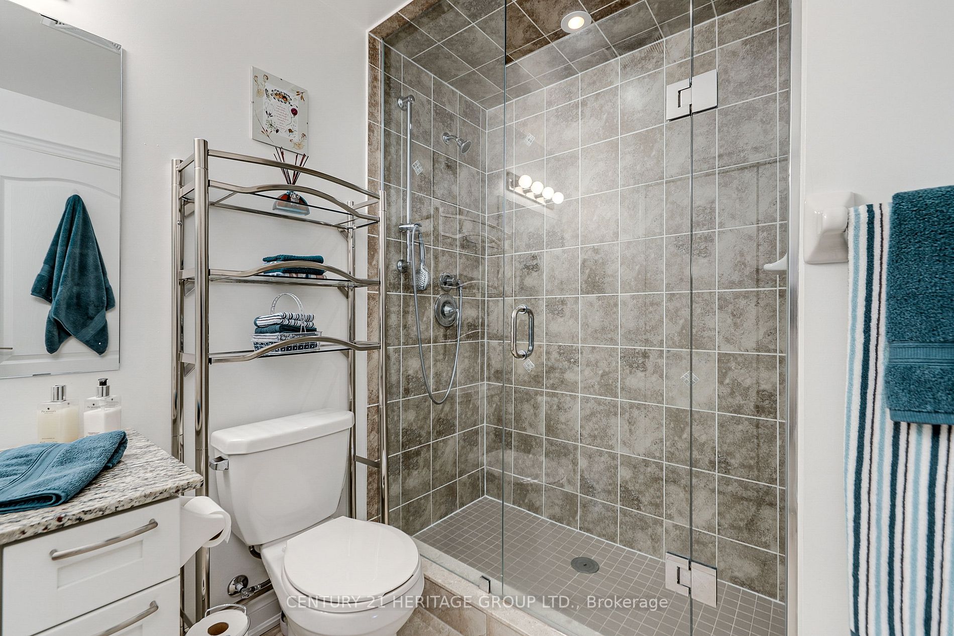 40 Ferndale Dr S, #111