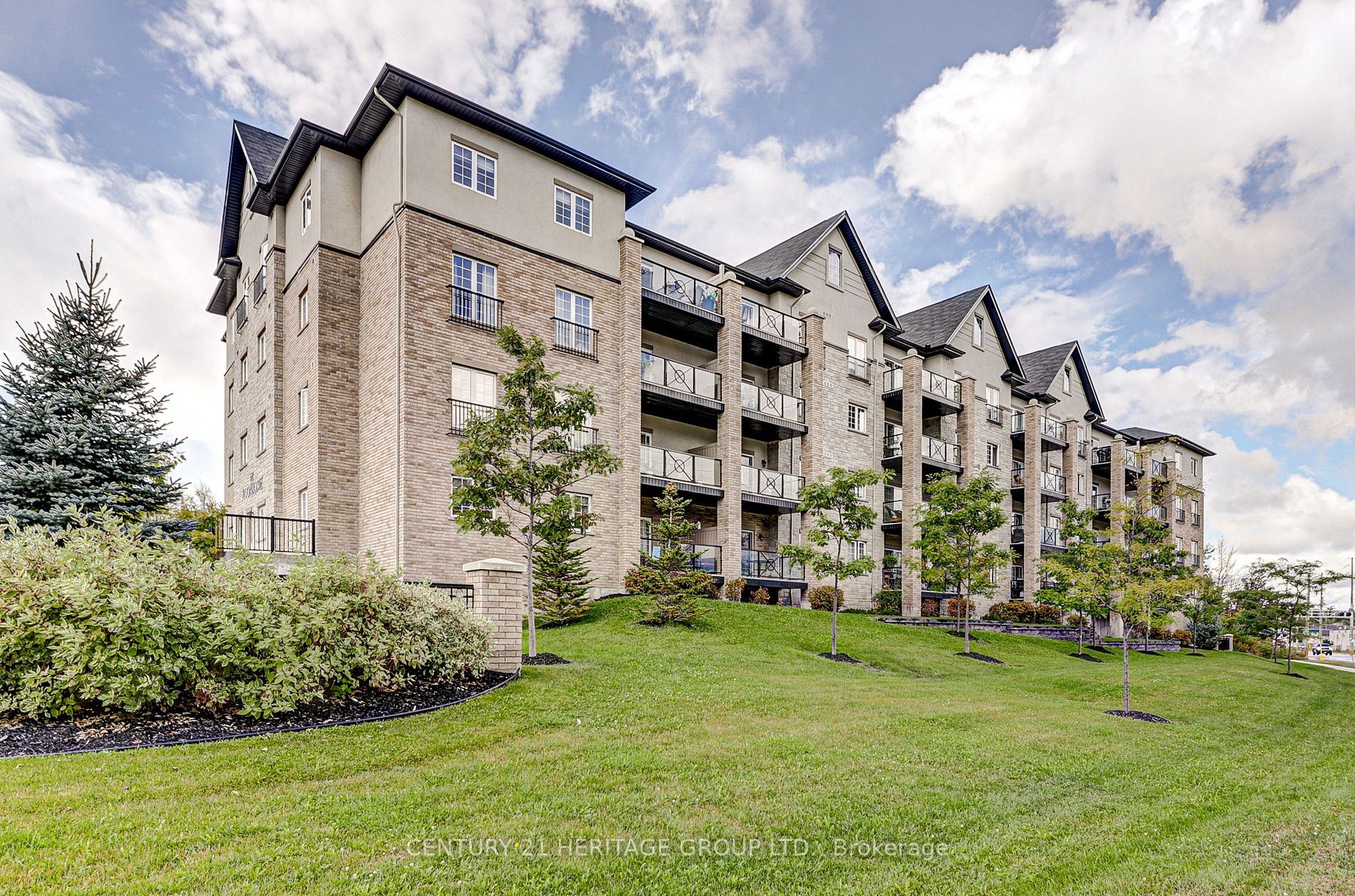 40 Ferndale Dr S, #111