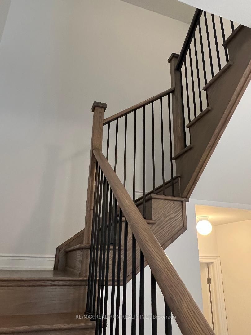 13 Middleton Dr
