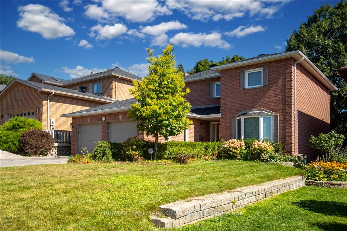 23 Thackeray Cres