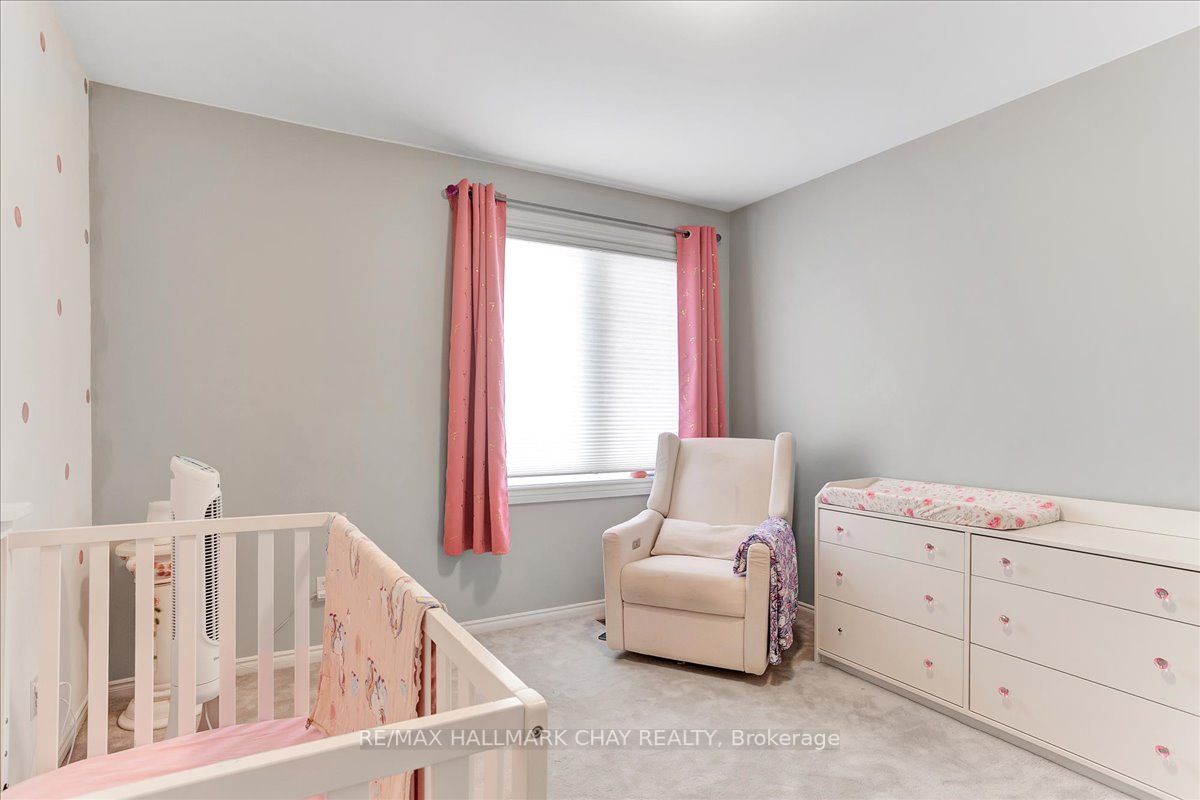 23 Thackeray Cres