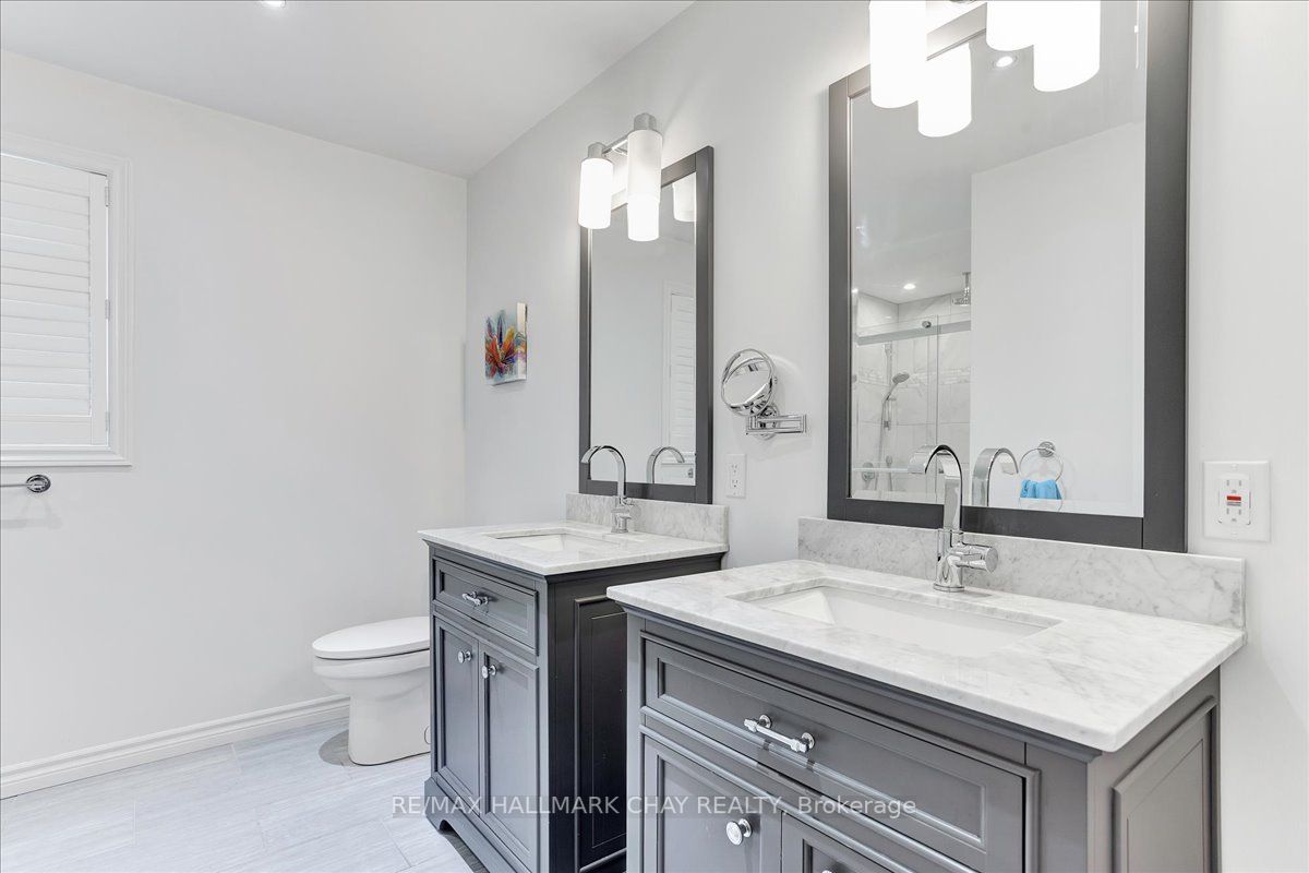 23 Thackeray Cres