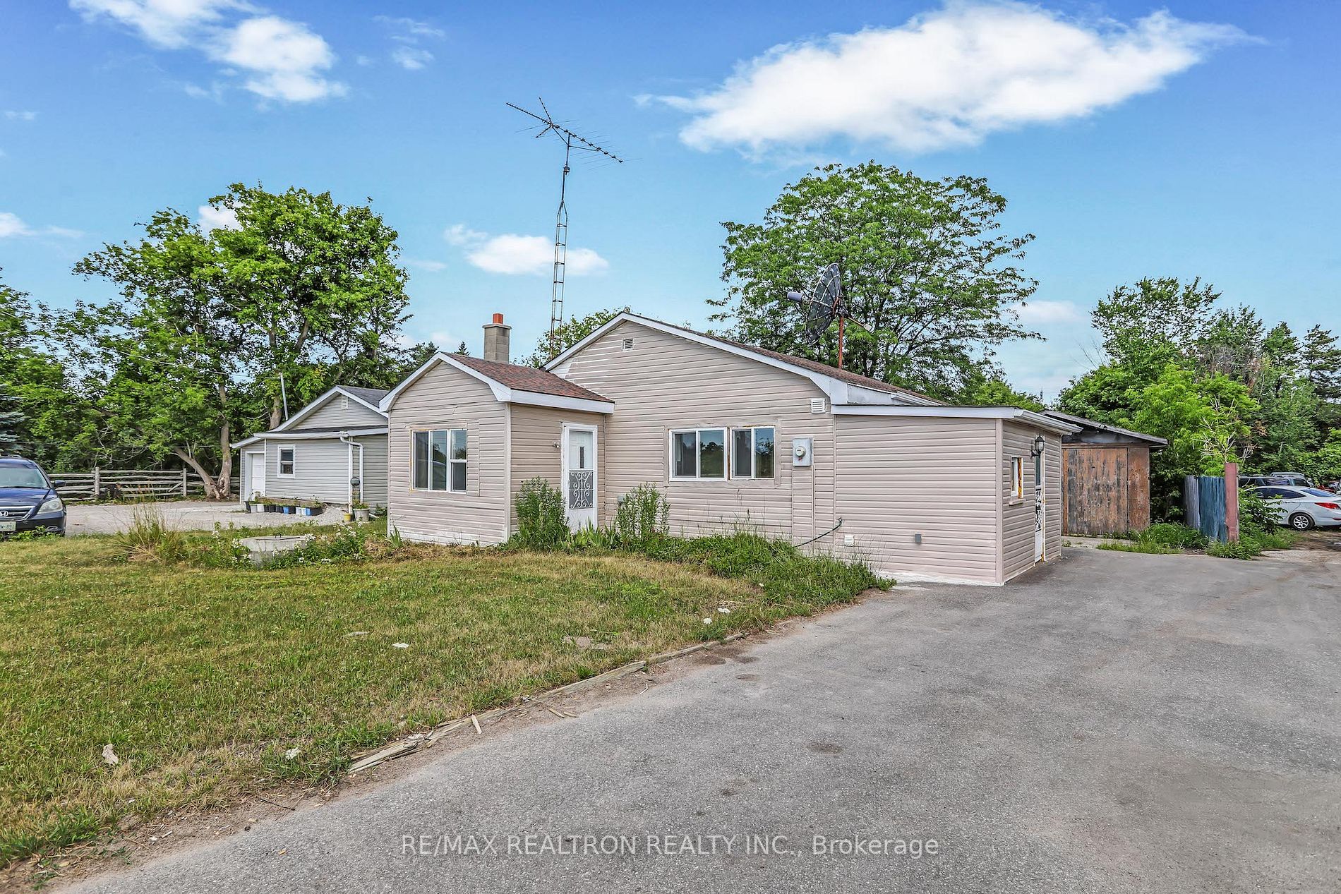 5742 County Rd 90 Rd