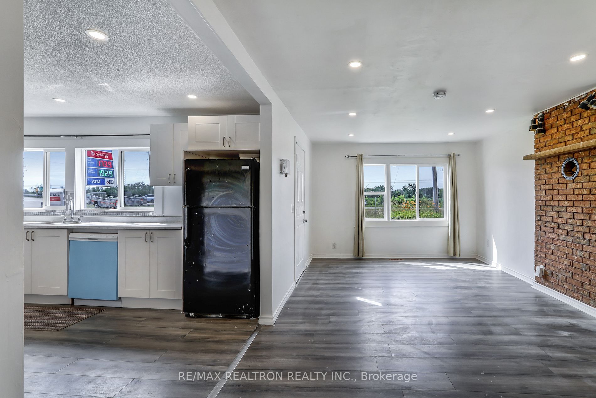 5742 County Rd 90 Rd