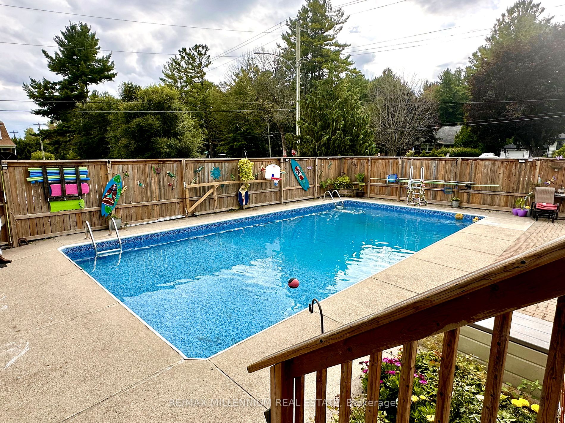 10 Jamieson Cres