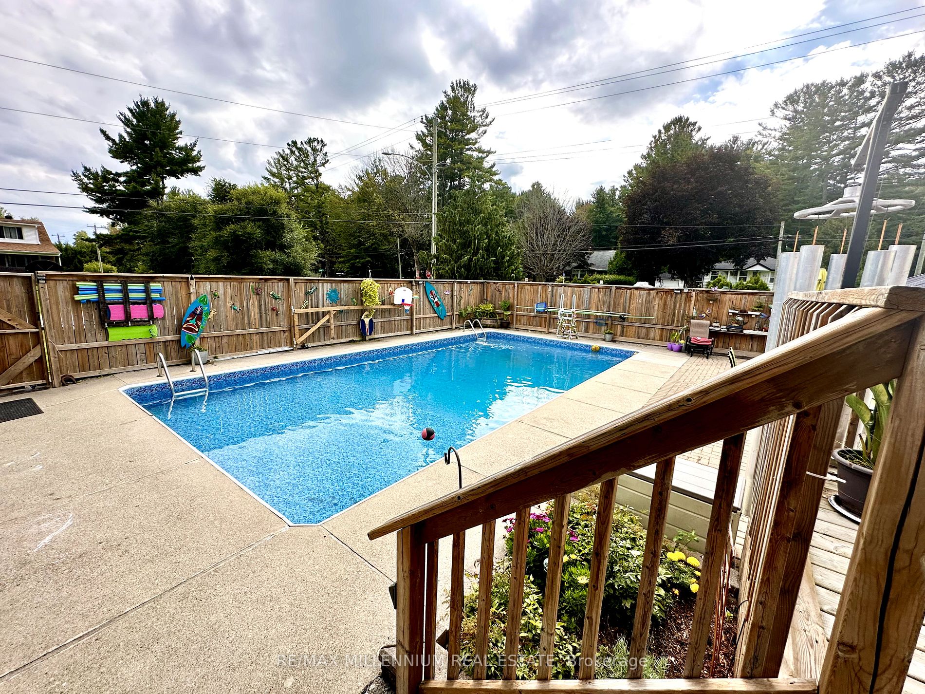 10 Jamieson Cres