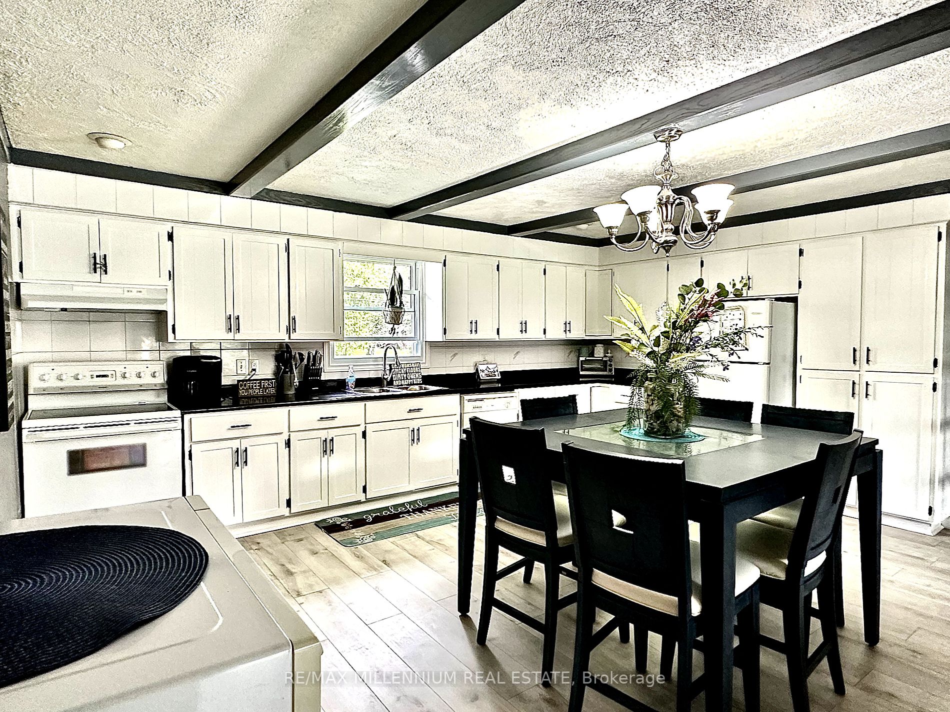 10 Jamieson Cres