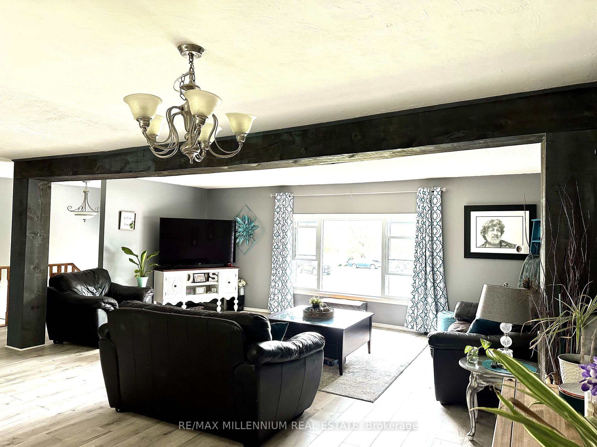 10 Jamieson Cres