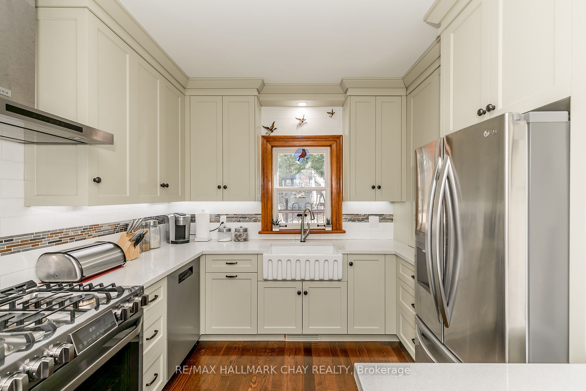 87 Owen St