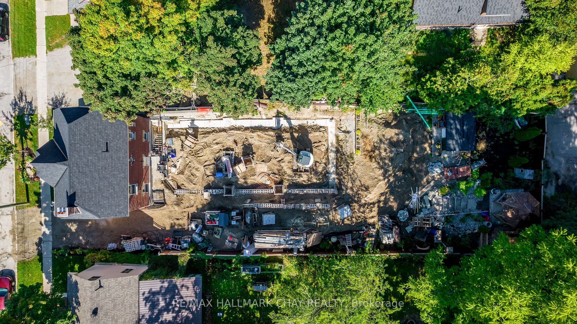 87 Owen St