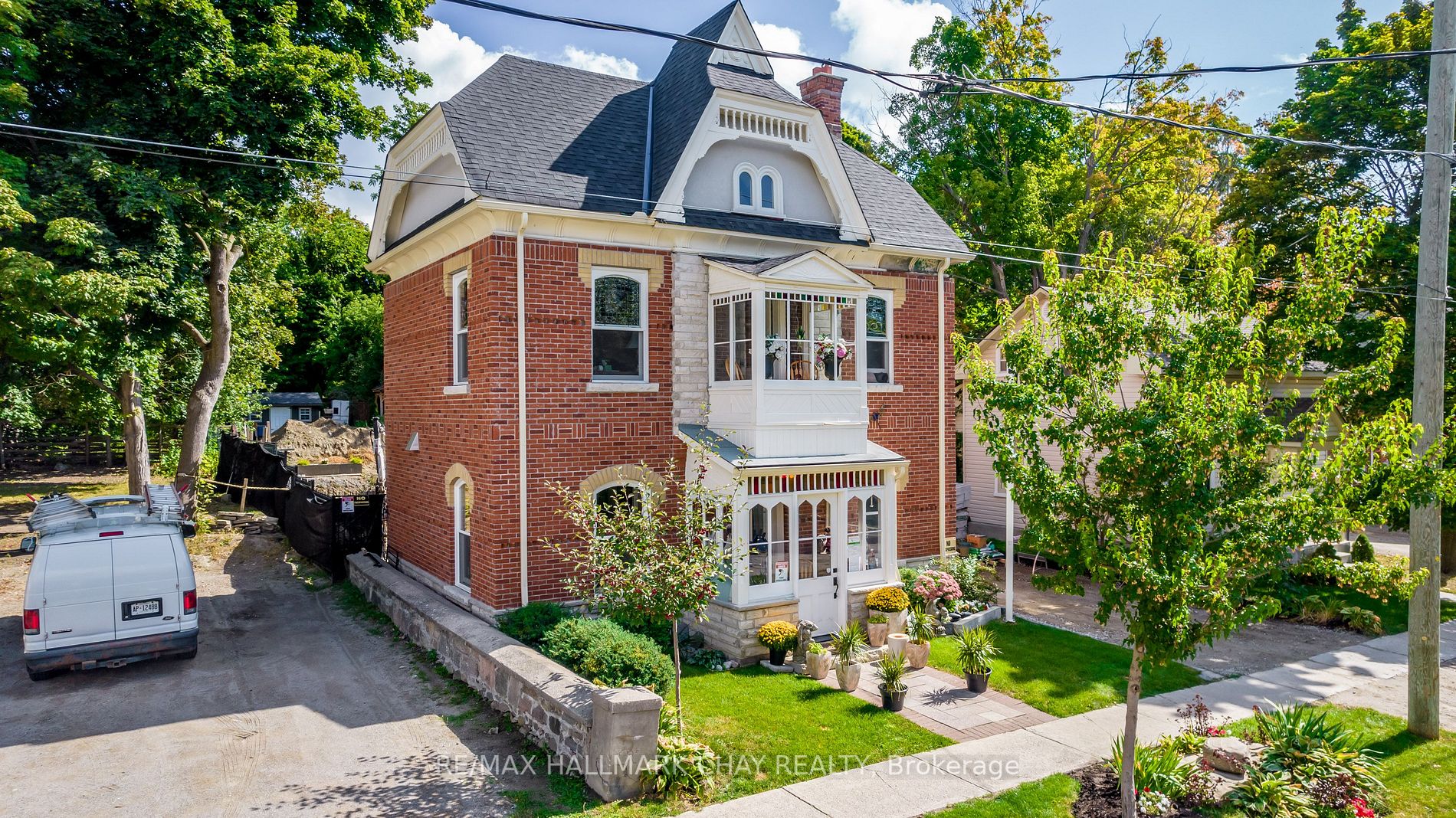 87 Owen St