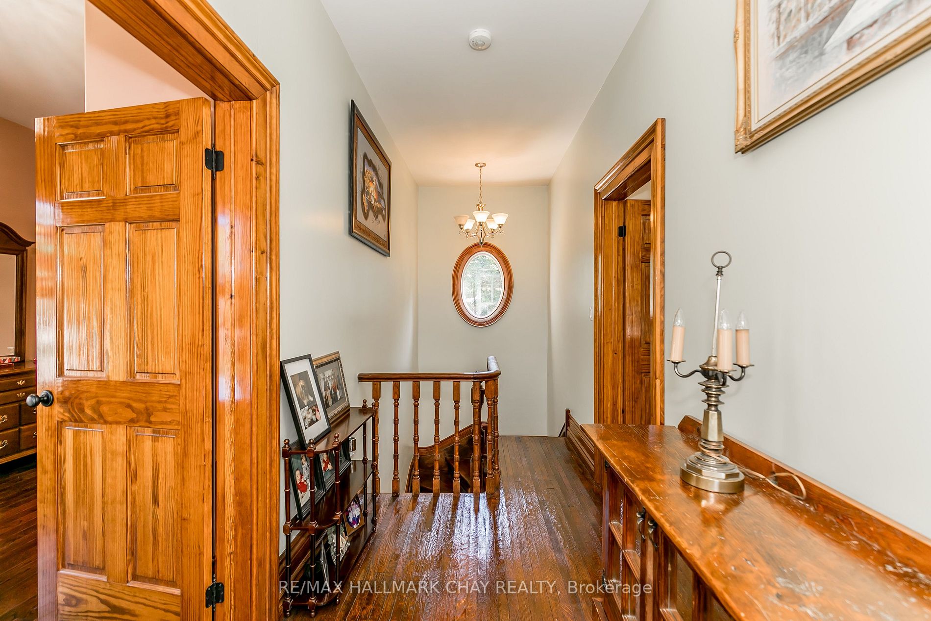 87 Owen St