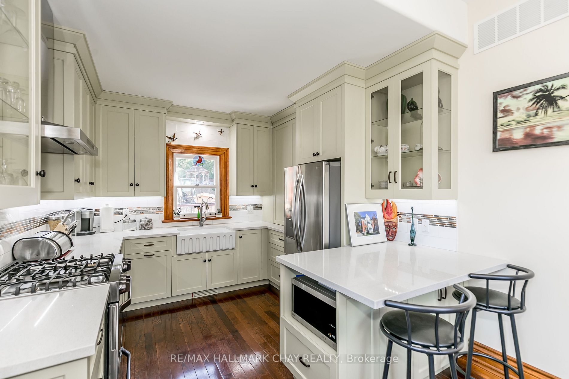 87 Owen St