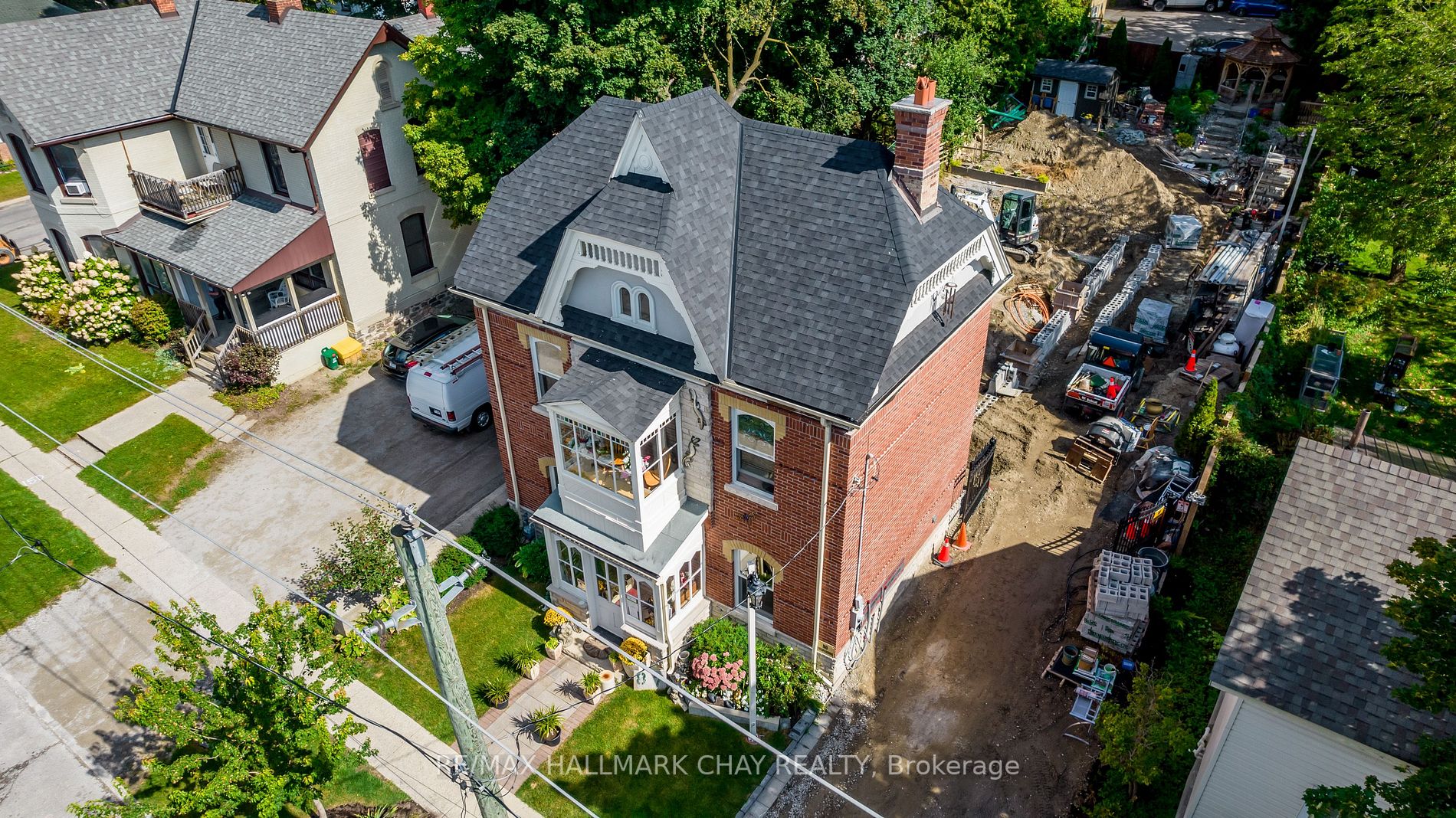 87 Owen St