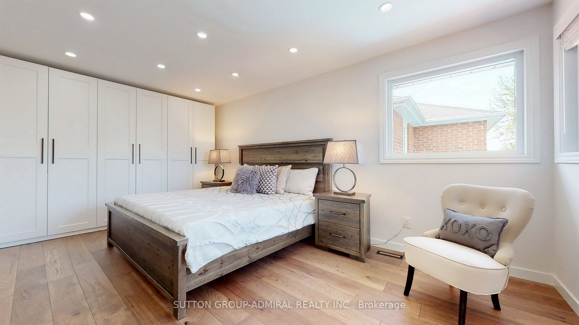 60 Taylor Dr