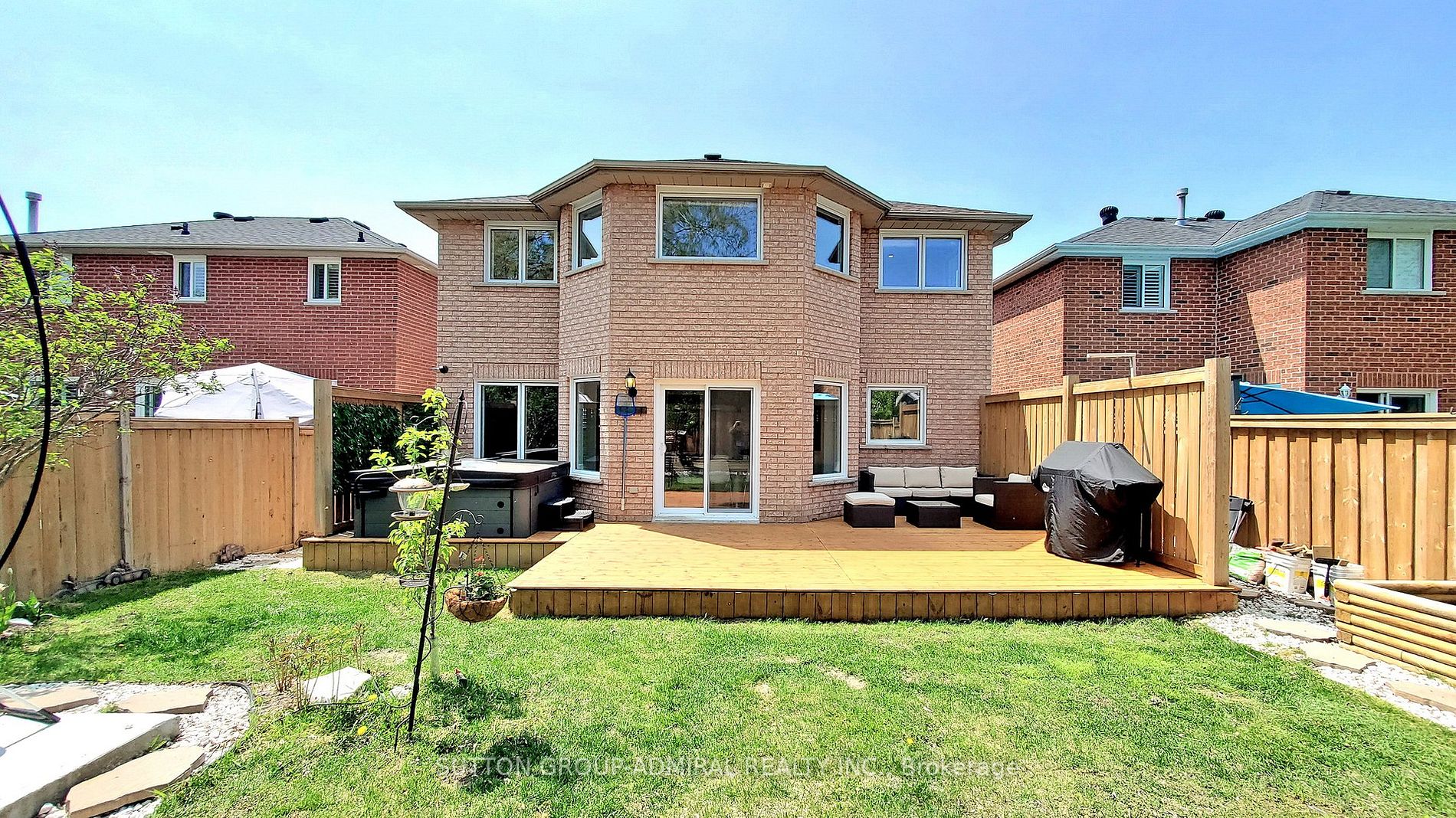 60 Taylor Dr