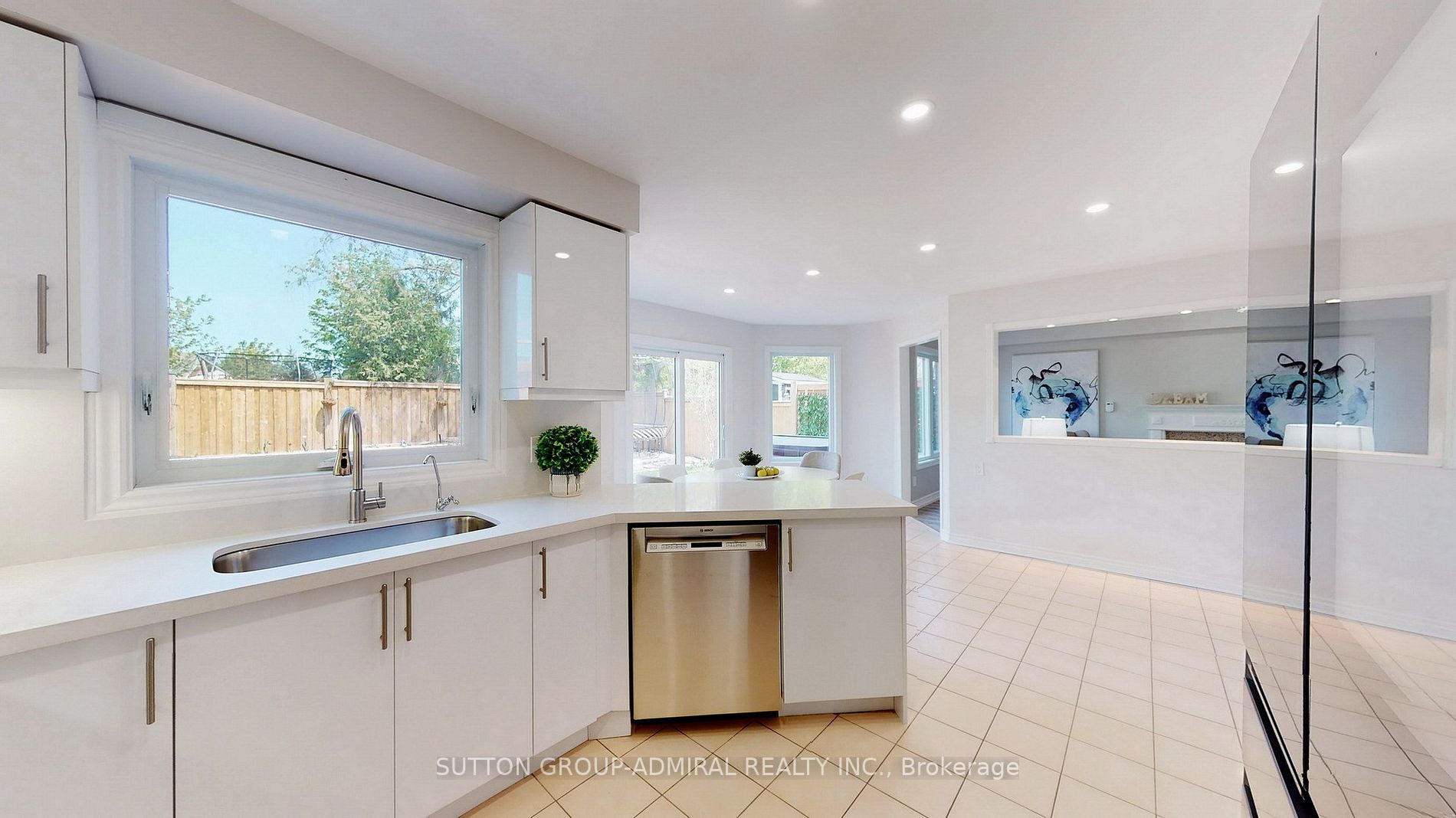 60 Taylor Dr