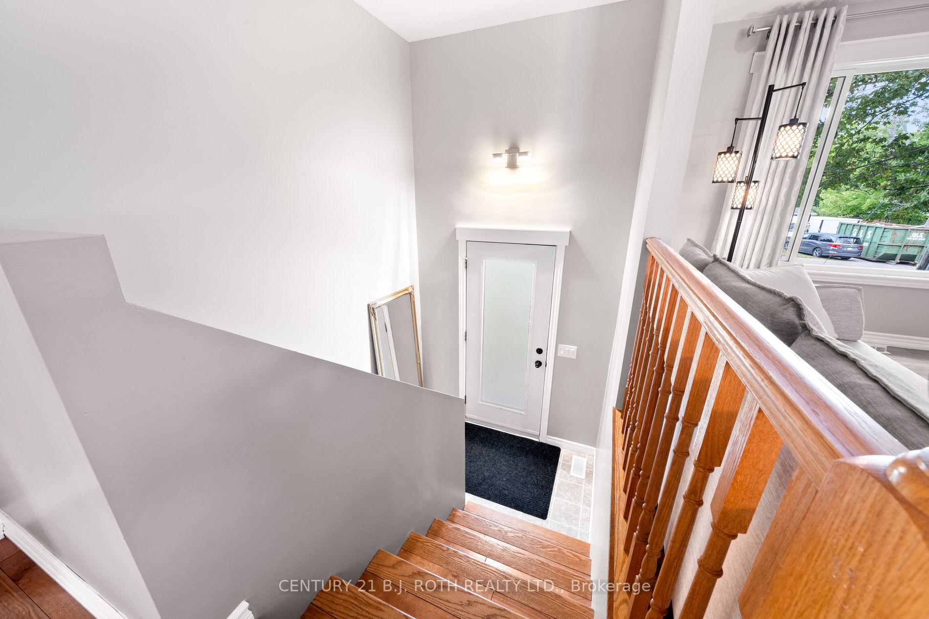 229 Moonstone Rd E
