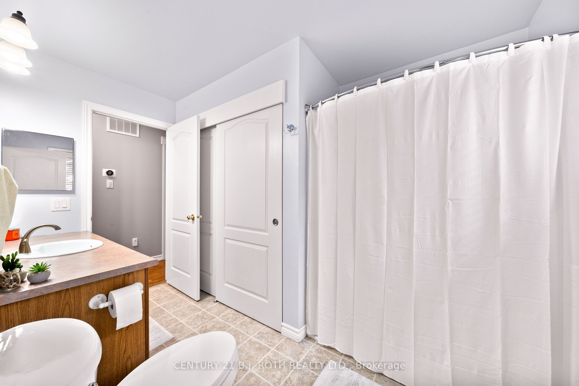 229 Moonstone Rd E