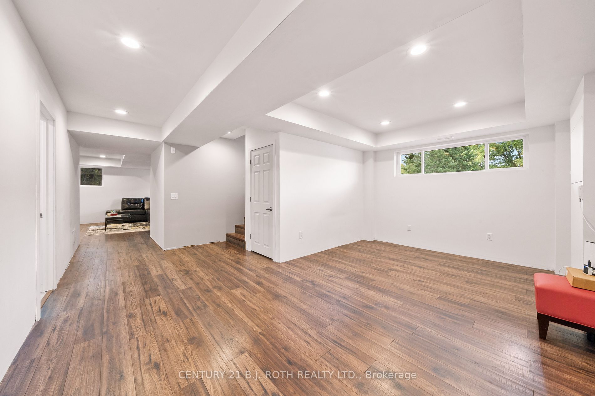 229 Moonstone Rd E